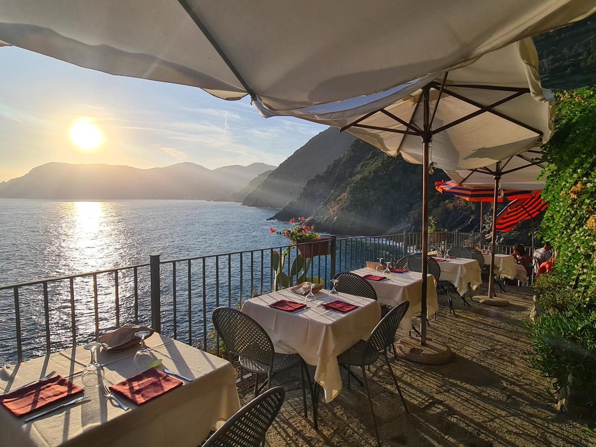 Marina Apartment, Unique, Authentic, Beachfront, 2 Aircondo Bdr , 2Bht, Easy To Train Or From Private Parking Vernazza Exterior foto