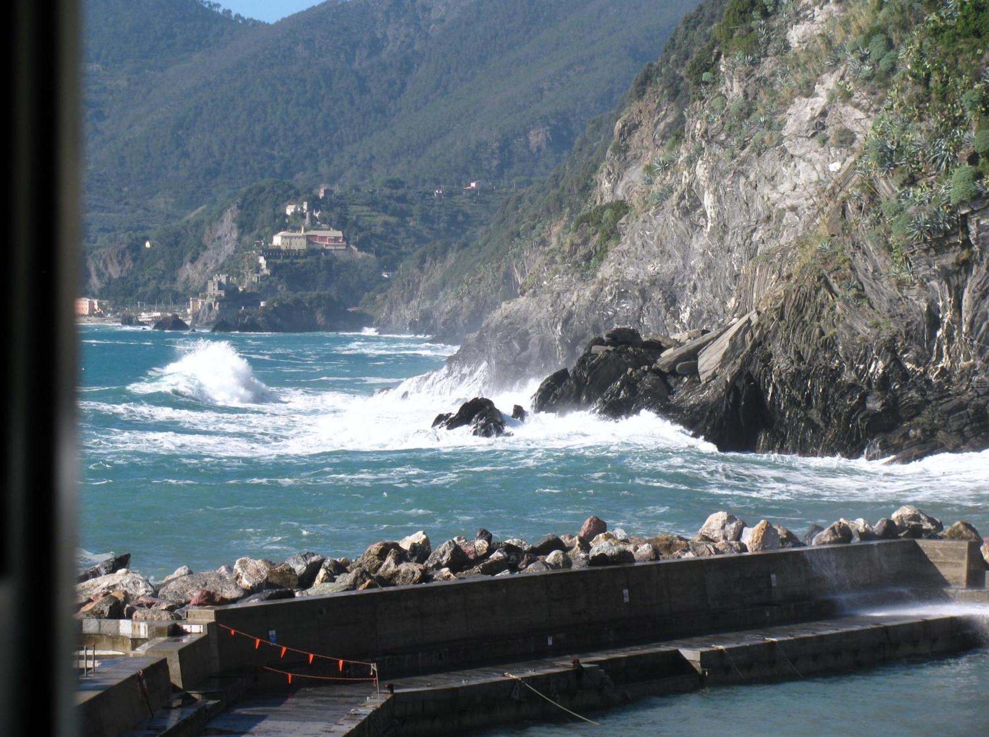 Marina Apartment, Unique, Authentic, Beachfront, 2 Aircondo Bdr , 2Bht, Easy To Train Or From Private Parking Vernazza Exterior foto